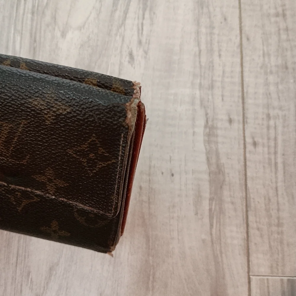 Louis Vuitton Monogram Portefeiulle Elise Trifold Wallet